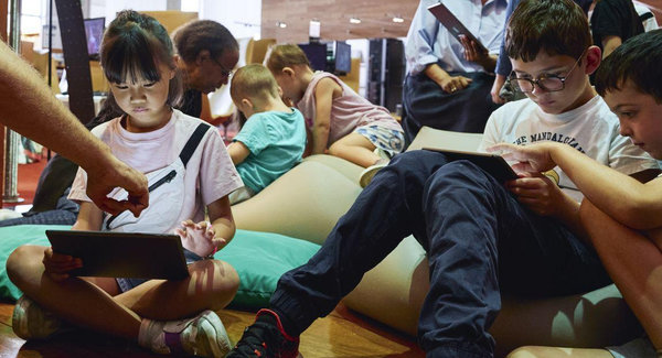 Atelier tablettes en salle A - - © Olivier Rebecq / BnF