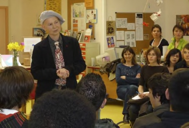 Marie-Aude Murail en visite d'un collège à Saint-Germain-des-Fossés